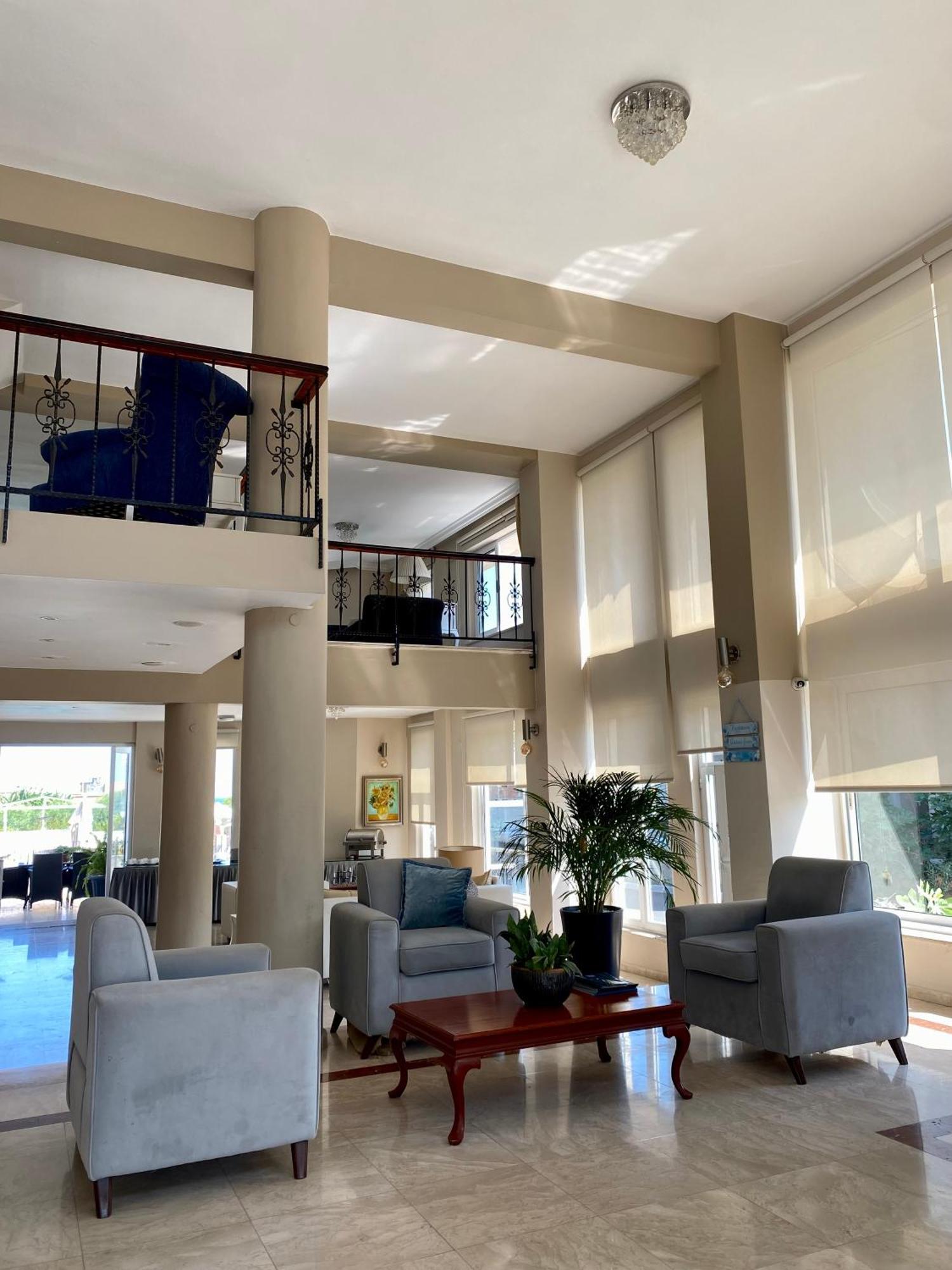 The Prince Inn Hotel & Villas Agios Georgios  Экстерьер фото