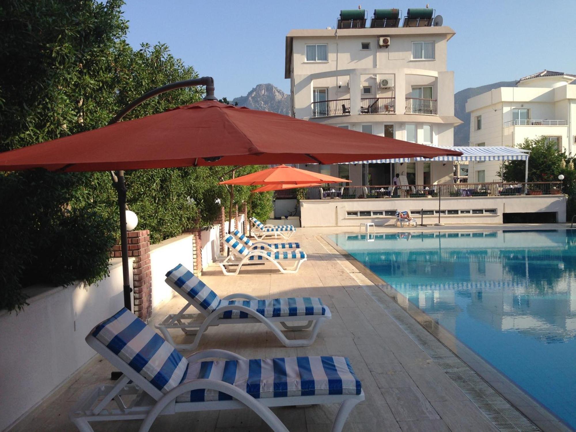The Prince Inn Hotel & Villas Agios Georgios  Экстерьер фото