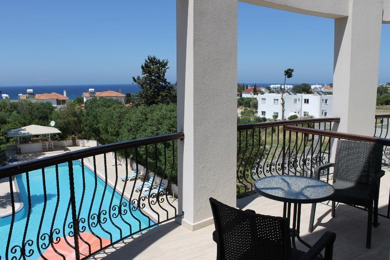 The Prince Inn Hotel & Villas Agios Georgios  Экстерьер фото