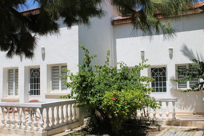 The Prince Inn Hotel & Villas Agios Georgios  Экстерьер фото
