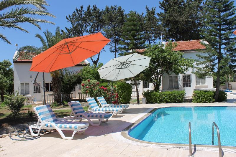 The Prince Inn Hotel & Villas Agios Georgios  Экстерьер фото