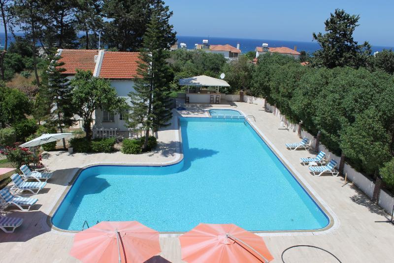 The Prince Inn Hotel & Villas Agios Georgios  Экстерьер фото